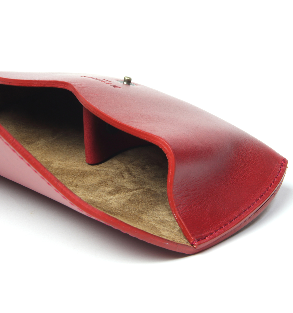 DIFFUSER OIL LEATHER EYEWEAR CASE, RED 