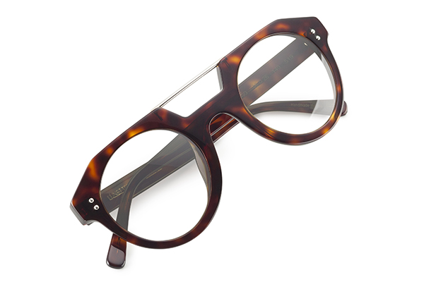 Off we go, Herrenbrille, Hornfarben, Steg 